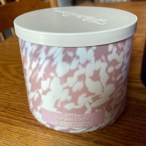 Bath and body Works 3 wick candle
